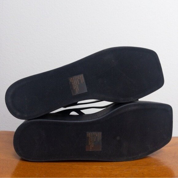 NWT Steve Madden Nadeen Platform Sandal 10 Black Faux Leather Flatform Strappy - Picture 5 of 8